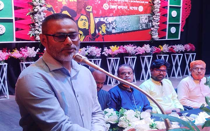 যশোরে জুলাই গণঅভ‚্যত্থান দিবসে প্রশাসনের উদ্যোগে বিজয় মিছিল, স্মৃতিস্তম্ভে শ্রদ্ধাঞ্জলি ও আলোচনা সভা